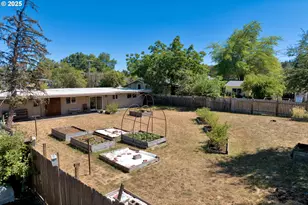 2130 Grant St, Eugene, OR 97405 - Photo 34