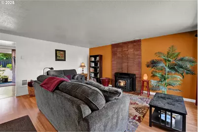 2130 Grant St, Eugene, OR 97405 - Photo 4