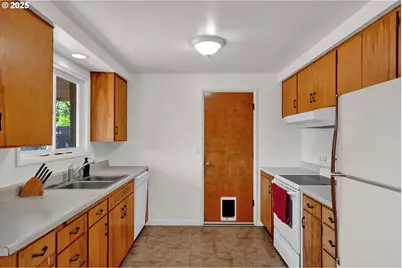 2130 Grant St, Eugene, OR 97405 - Photo 10