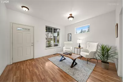 910 NE 4th Ave, Hillsboro, OR 97124 - Photo 6