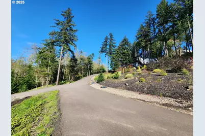 Eagle View Dr #3, Eugene, OR 97405 - Photo 4