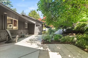1530 SW Mitchell Ln, Portland, OR 97239 - Photo 32
