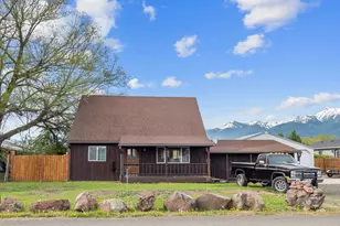 604 SW Mildred Ave, Enterprise, OR 97828 - Photo 1