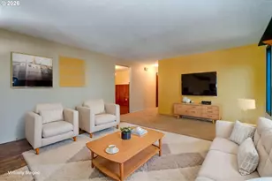 3005 E Lindquist Ct, Newberg, OR 97132 - Photo 8