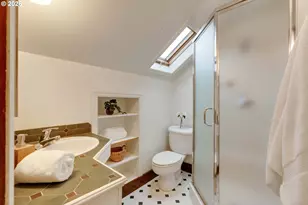 4444 NE Oregon St, Portland, OR 97213 - Photo 30