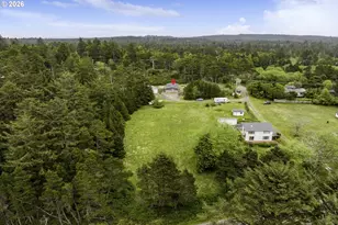 8490 NW Seal Rock St, Seal Rock, OR 97376 - Photo 2