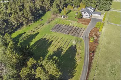 5911 SW Briar Patch Ln, Wilsonville, OR 97070 - Photo 2