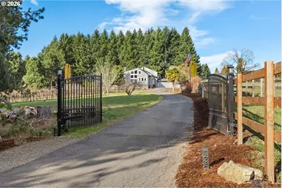 5911 SW Briar Patch Ln, Wilsonville, OR 97070 - Photo 4