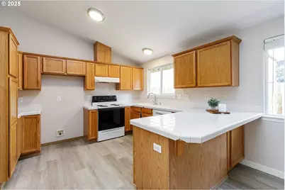 1229 Charman St, Oregon City, OR 97045 - Photo 14