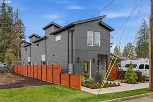 11717 SE Ash St, Portland, OR 97216 - Photo 4