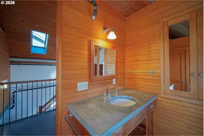 321 Mill St #2, Eugene, OR 97401 - Photo 32