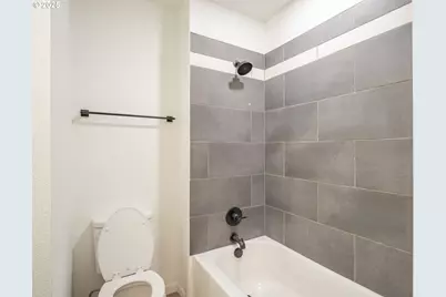 708 N Killingsworth St #12, Portland, OR 97217 - Photo 8