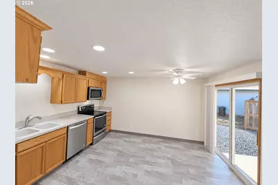 1100 SE 4th Ave, Battle Ground, WA 98604 - Photo 4