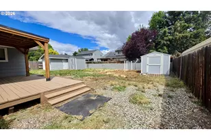 5313 Mazama Dr, Klamath Falls, OR 97603 - Photo 8