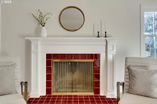 205 NE Billingher Dr, Portland, OR 97220 - Photo 4