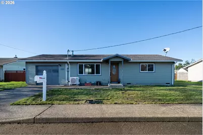 702 Ash Ave, Tillamook, OR 97141 - Photo 1