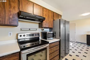 702 Ash Ave, Tillamook, OR 97141 - Photo 14