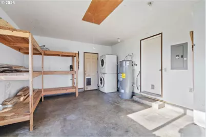 702 Ash Ave, Tillamook, OR 97141 - Photo 24