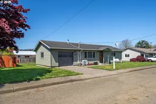 702 Ash Ave, Tillamook, OR 97141 - Photo 4