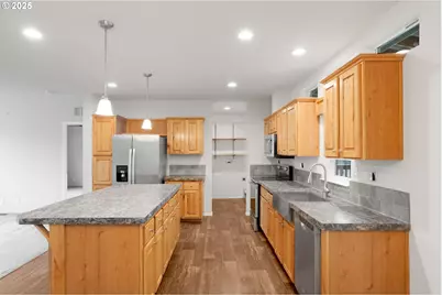 40213 Dogwood Rd, Mill City, OR 97360 - Photo 12