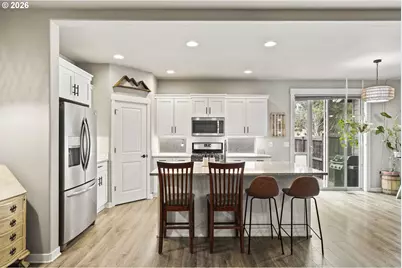 60439 Hedgewood Ln, Bend, OR 97702 - Photo 2