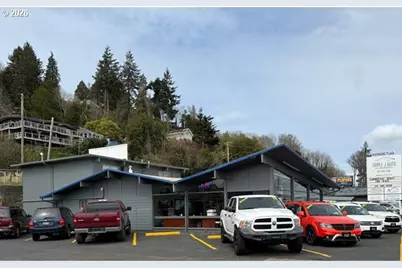 777 N Bayshore Dr, Coos Bay, OR 97420 - Photo 2
