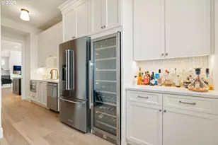 12070 NW Stewartridge Ln, Portland, OR 97229 - Photo 24