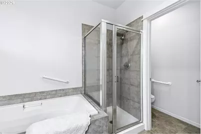 988 NE 73rd Ave, Hillsboro, OR 97124 - Photo 26