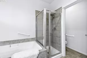 988 NE 73rd Ave, Hillsboro, OR 97124 - Photo 26