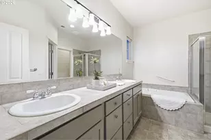 988 NE 73rd Ave, Hillsboro, OR 97124 - Photo 24