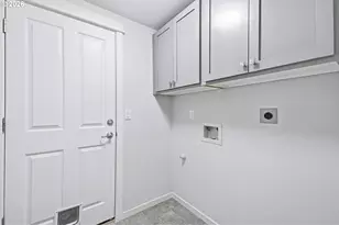 988 NE 73rd Ave, Hillsboro, OR 97124 - Photo 28