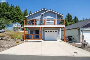 708 Vine Maple Ln, Garibaldi, OR 97118 - Photo 4