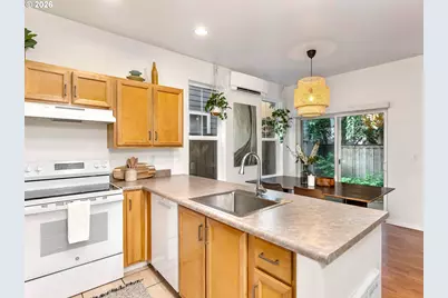 2650 NE 6th Pl, Portland, OR 97212 - Photo 8