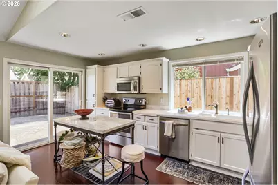 18378 SW 134th Ter, Tualatin, OR 97062 - Photo 4