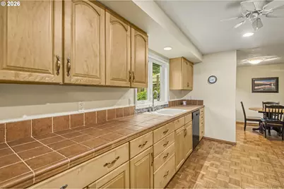 16677 SE Kingsridge Ct, Milwaukie, OR 97267 - Photo 12