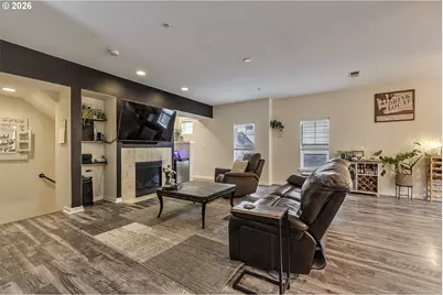 10818 NE Red Wing Way #202, Hillsboro, OR 97006 - Photo 6