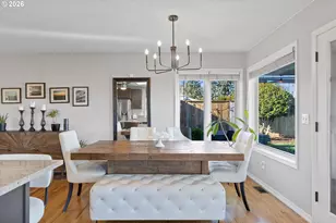 11821 NE Siskiyou St, Portland, OR 97220 - Photo 6