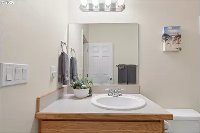 1011 10th St, Florence, OR 97439 - Photo 10