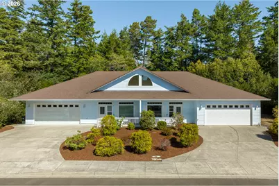 1011 10th St, Florence, OR 97439 - Photo 1