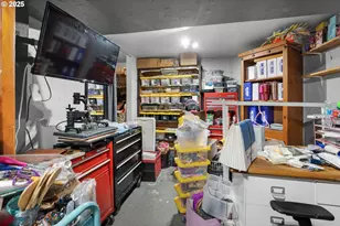 501 38th St, Astoria, OR 97103 - Photo 26