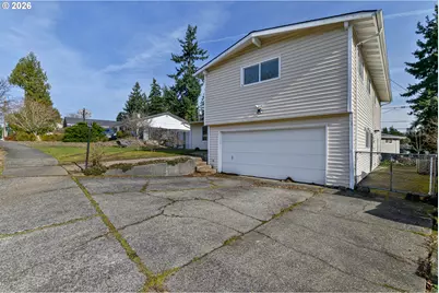 2912 SE 141st Ave, Portland, OR 97236 - Photo 2