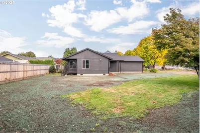 2421 Hickory Ave, Longview, WA 98632 - Photo 24