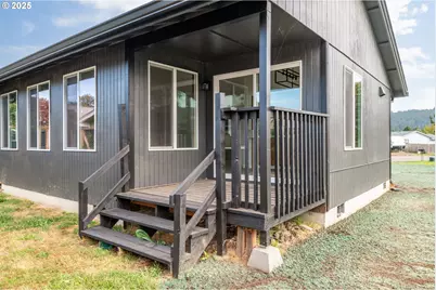 2421 Hickory Ave, Longview, WA 98632 - Photo 26