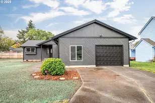 2421 Hickory Ave, Longview, WA 98632 - Photo 2