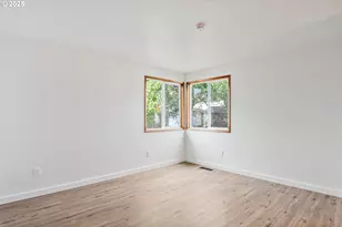2421 Hickory Ave, Longview, WA 98632 - Photo 12