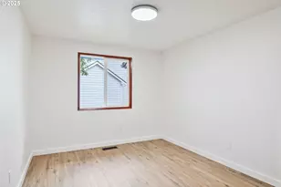 2421 Hickory Ave, Longview, WA 98632 - Photo 16