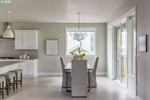 17683 SW Cobb Ln, Beaverton, OR 97007 - Photo 12