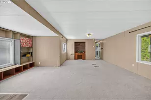450 SE Lacreole Dr, Dallas, OR 97338 - Photo 10