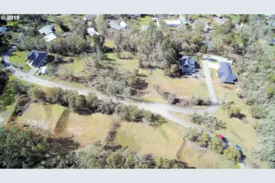 115 West Ridge Ln, Myrtle Creek, OR 97457 - Photo 2