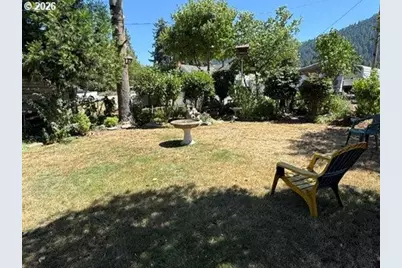 47767 Harris St, Oakridge, OR 97463 - Photo 18